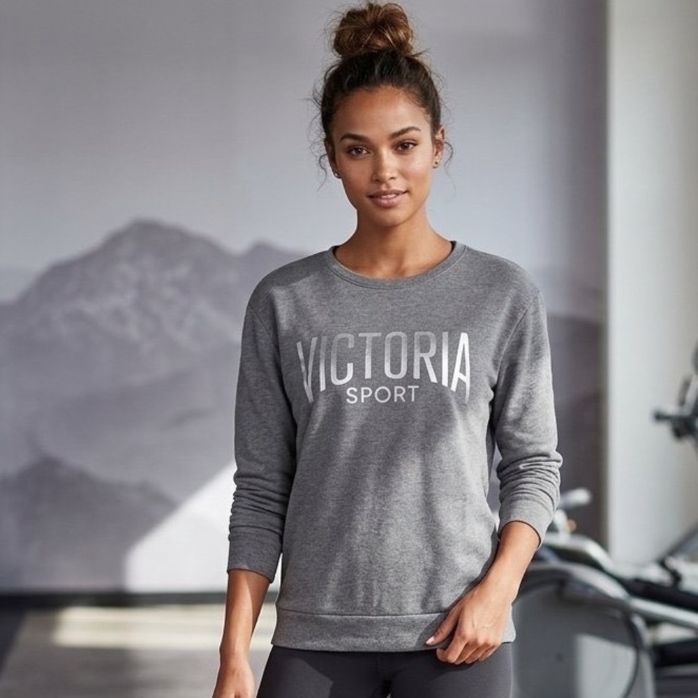 Victoria Sport Womens Gray Silver Metallic Logo Fleece Sweatshirt S Athleisure